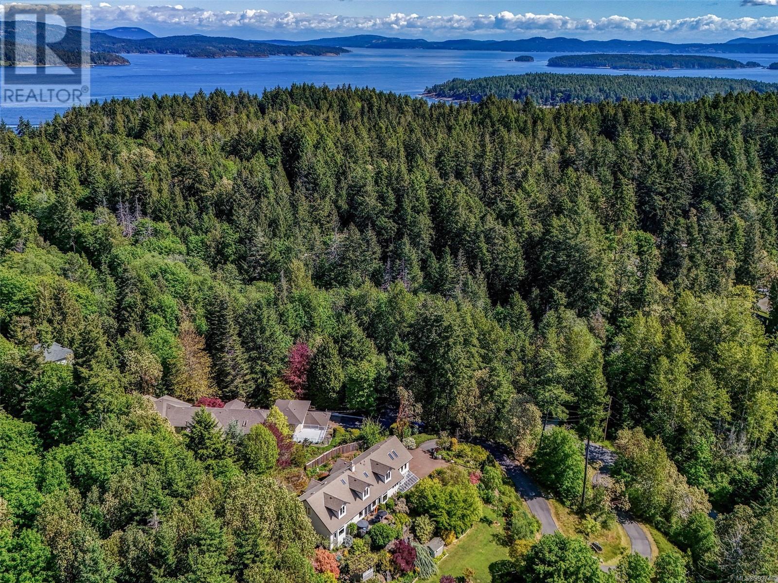 1345 Readings Dr, North Saanich