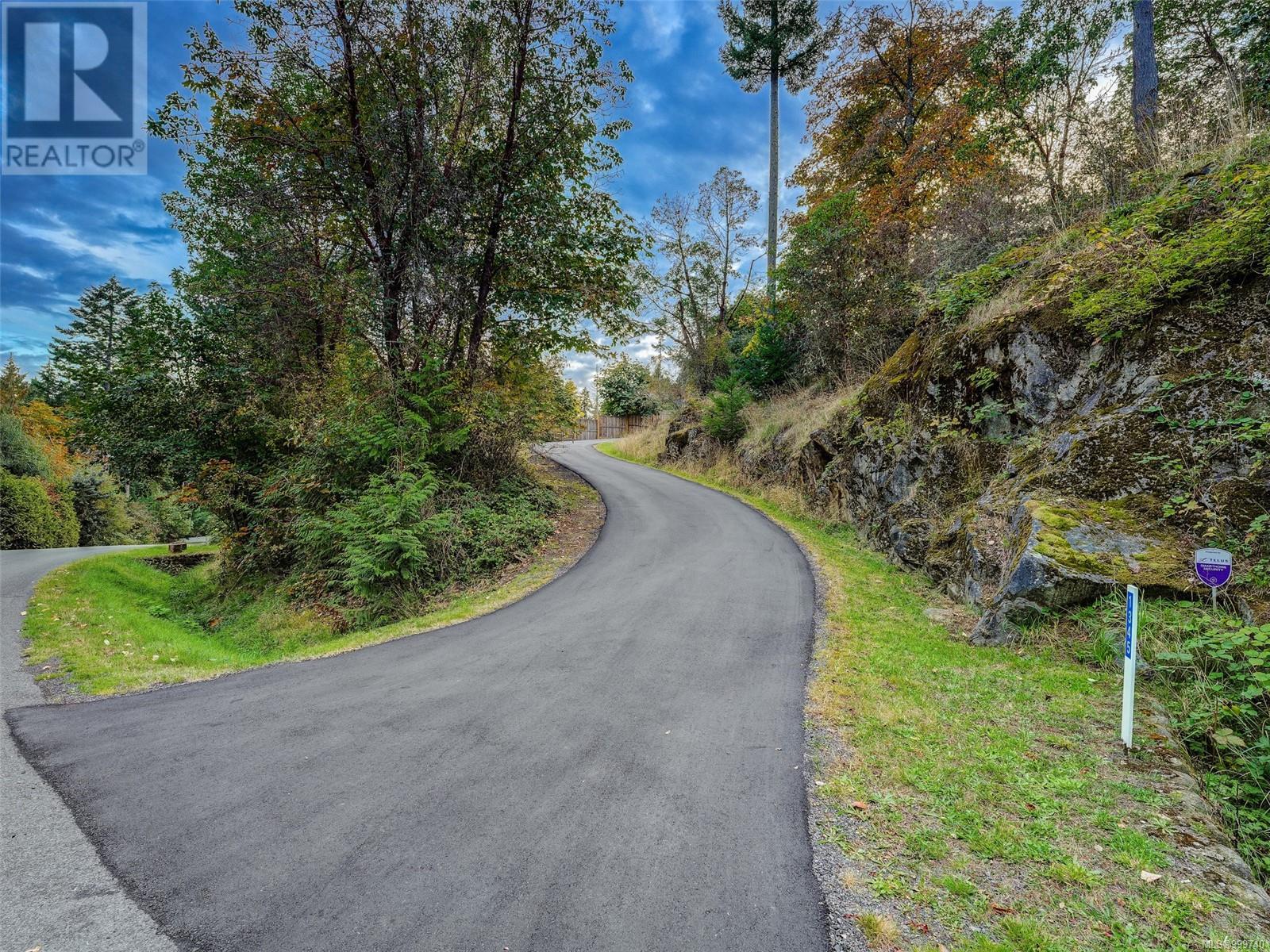 1345 Readings Dr, North Saanich
