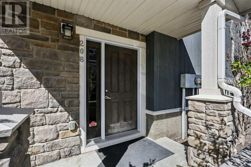 Single Family House for Sale in  Evanston Manor NW Evanston Calgary 