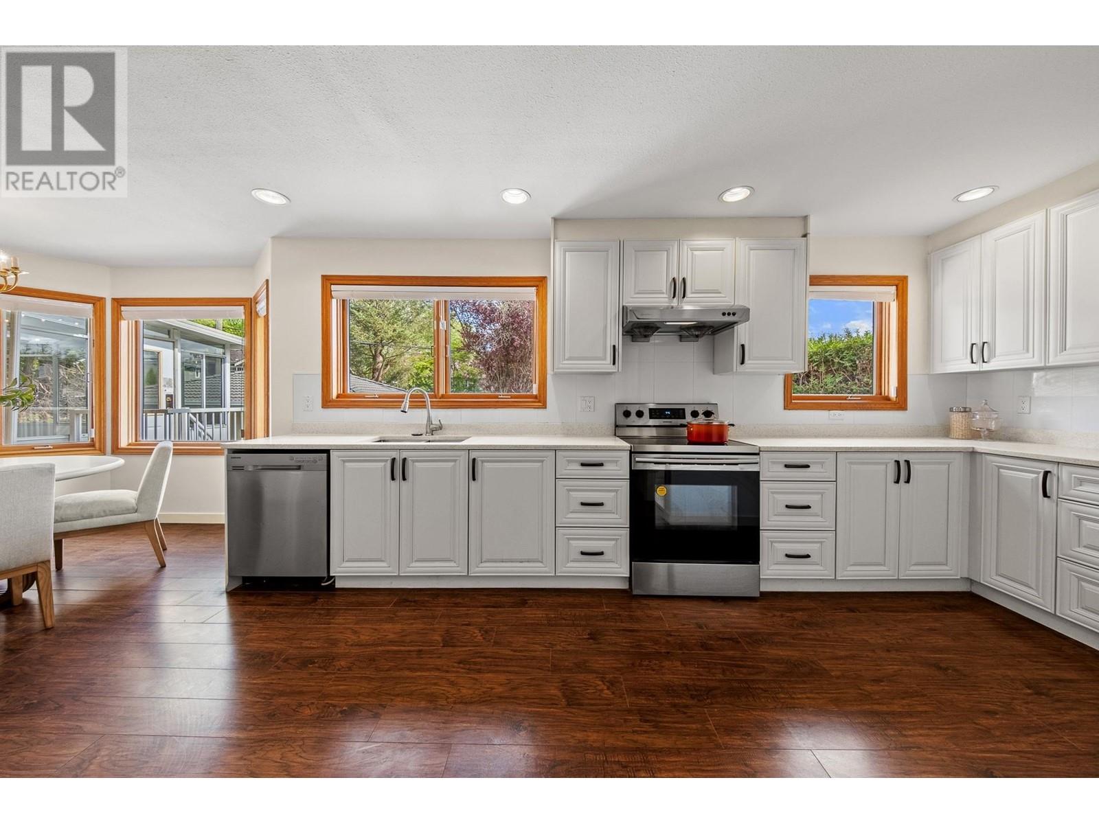 1255 DEVONSHIRE CRESCENT, Vancouver real estate listing R2999218