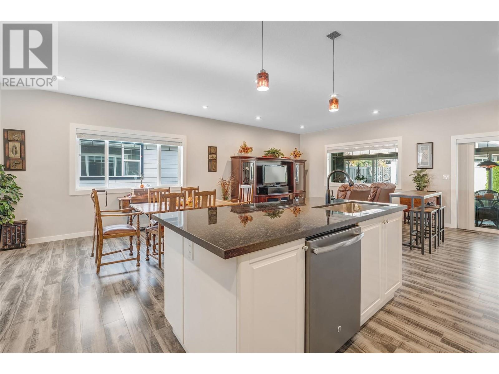 Photo 13 of 324 K View Crescent, Keremeos BC