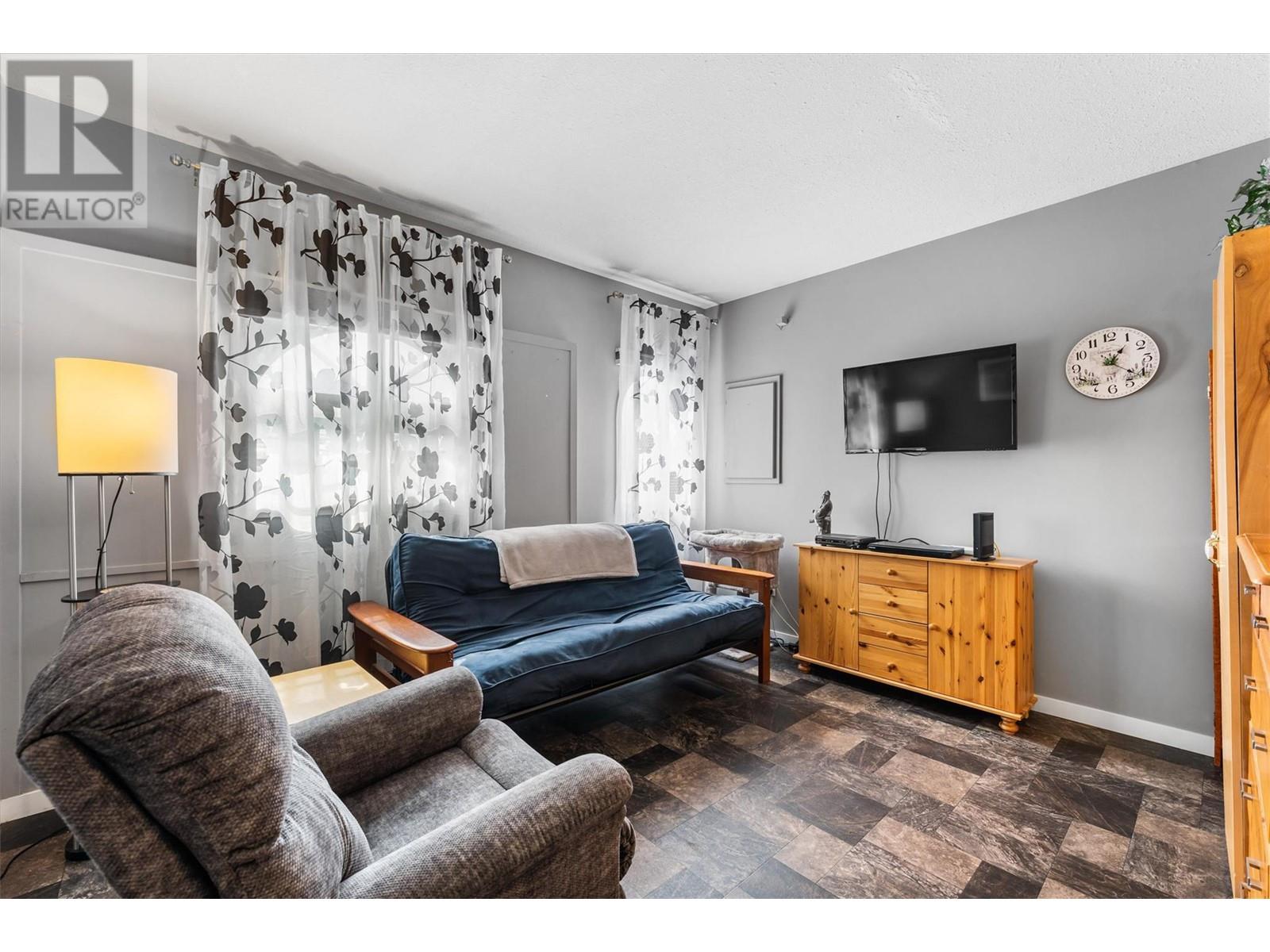 9 3370 Casorso Road, Kelowna