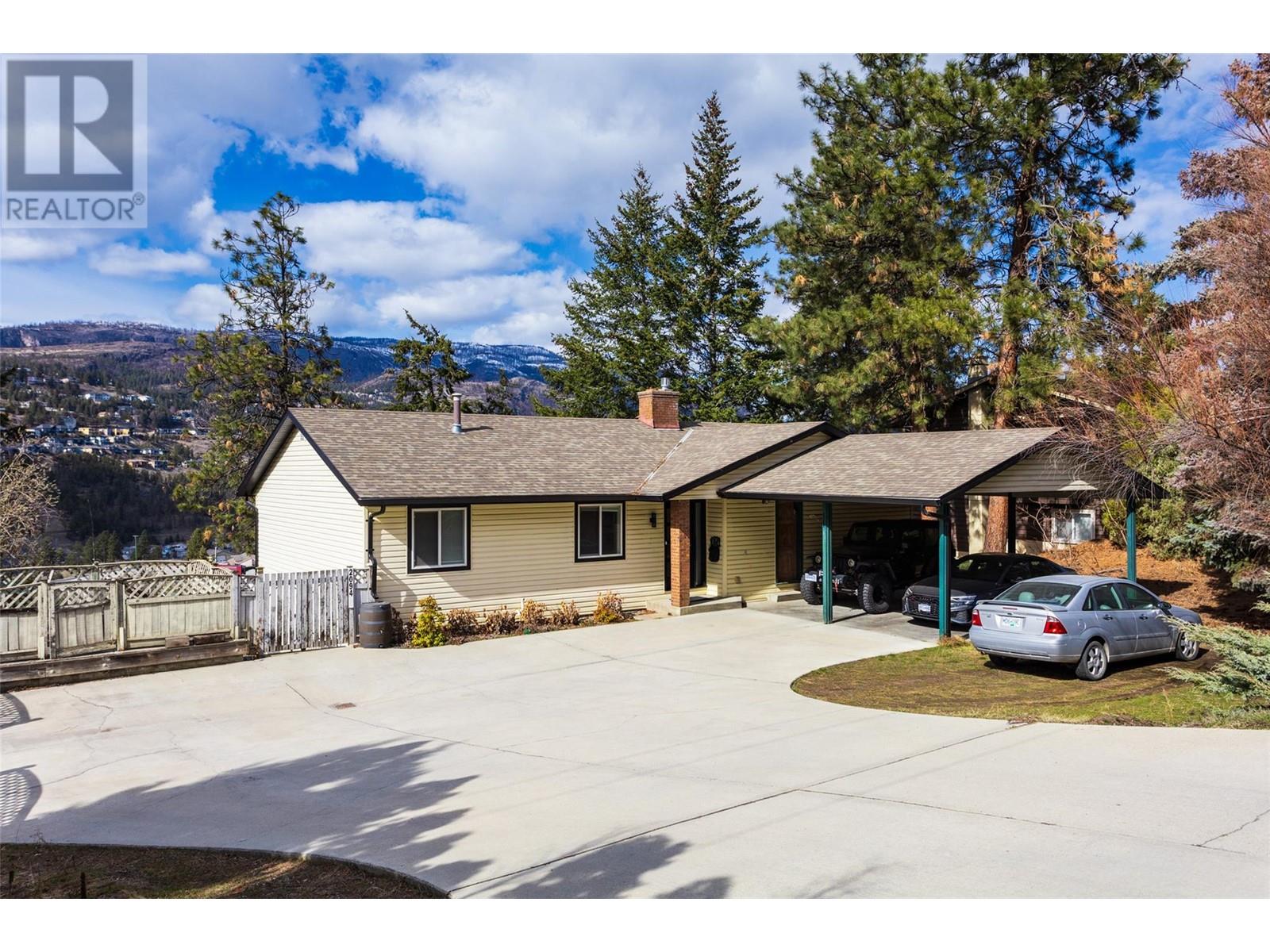  2094 Tomat Avenue, Kelowna