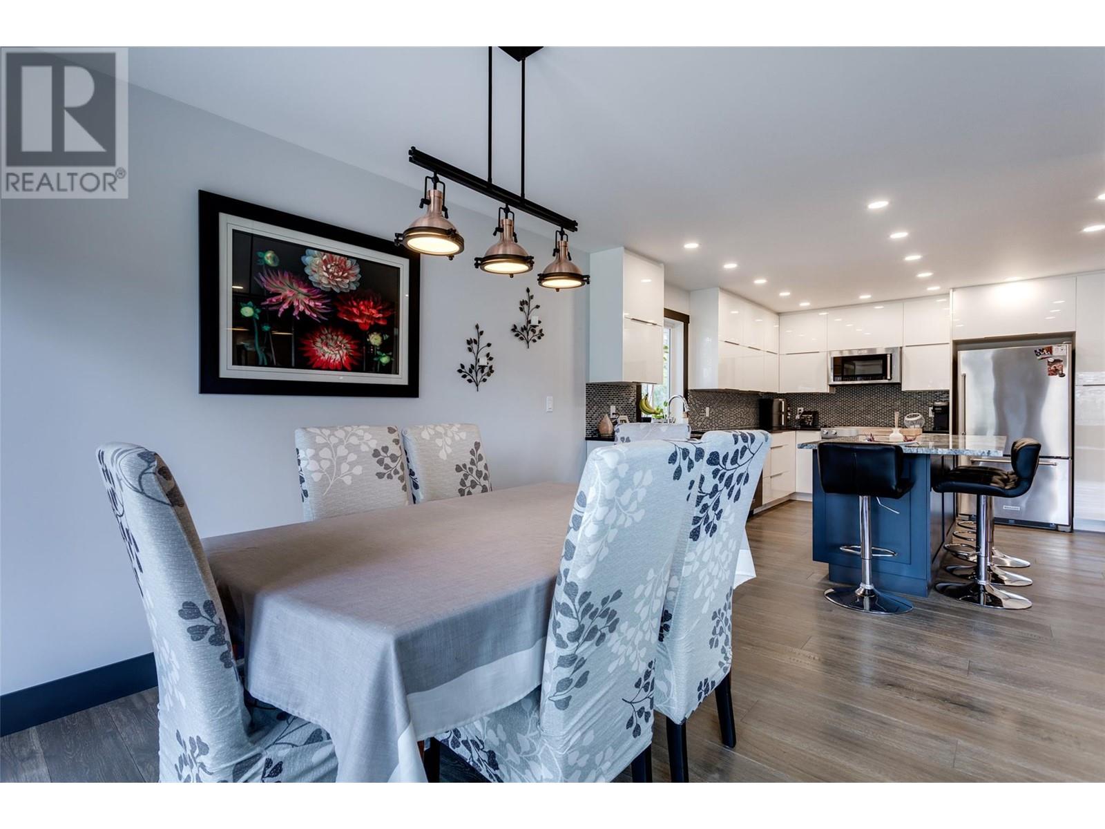  2094 Tomat Avenue, Kelowna