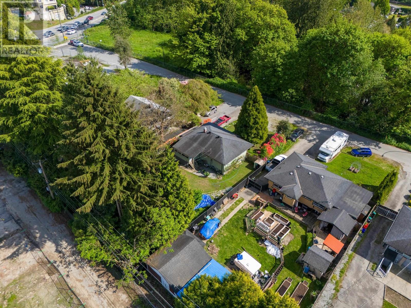 Photo 7 of 22155 Cliff Avenue, Maple Ridge BC