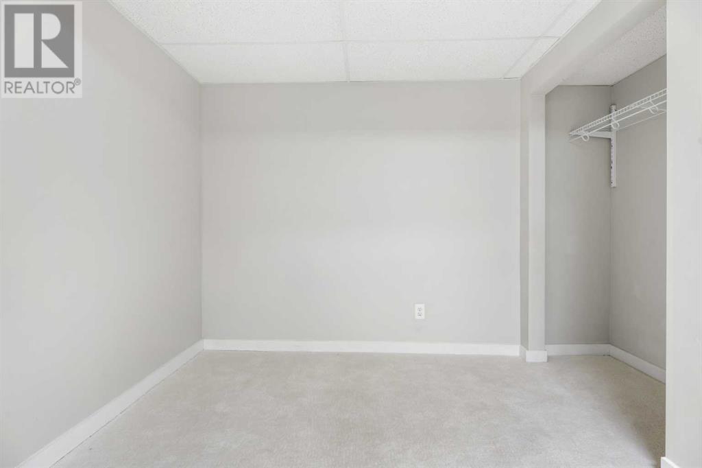 Single Family House for Sale in   Dalton Drive NW Dalhousie Calgary 