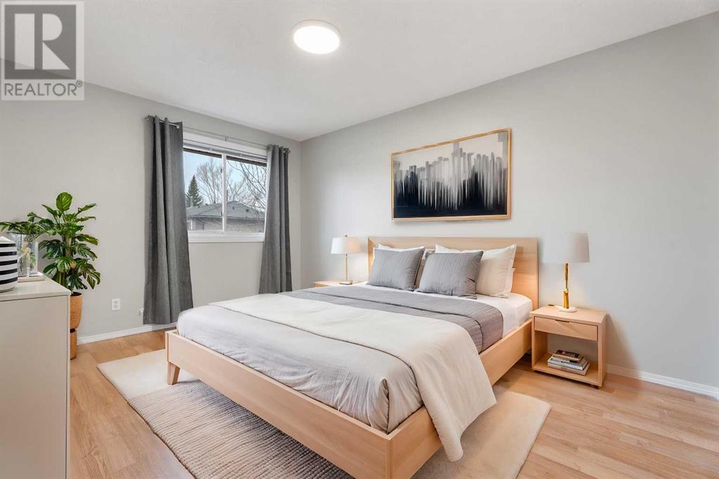 Single Family House for Sale in   Dalton Drive NW Dalhousie Calgary 