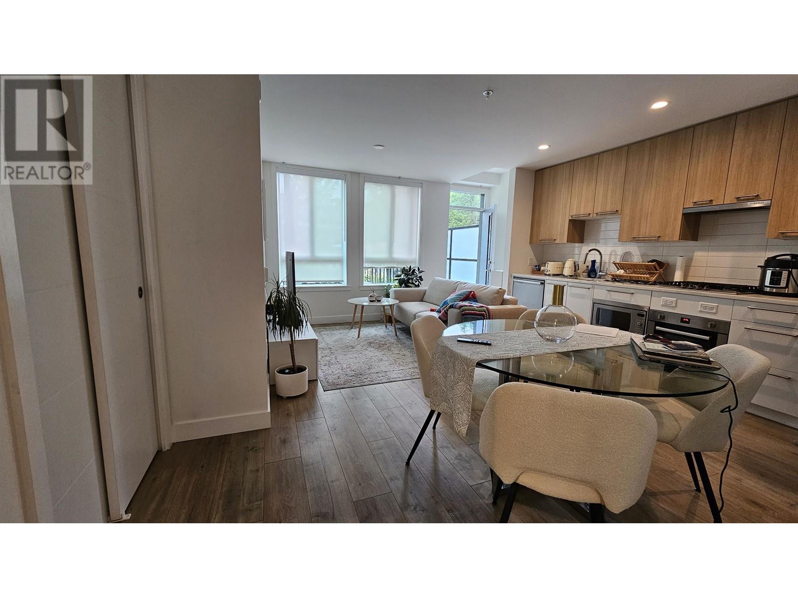122 2035 GLENAIRE DRIVE, North Vancouver