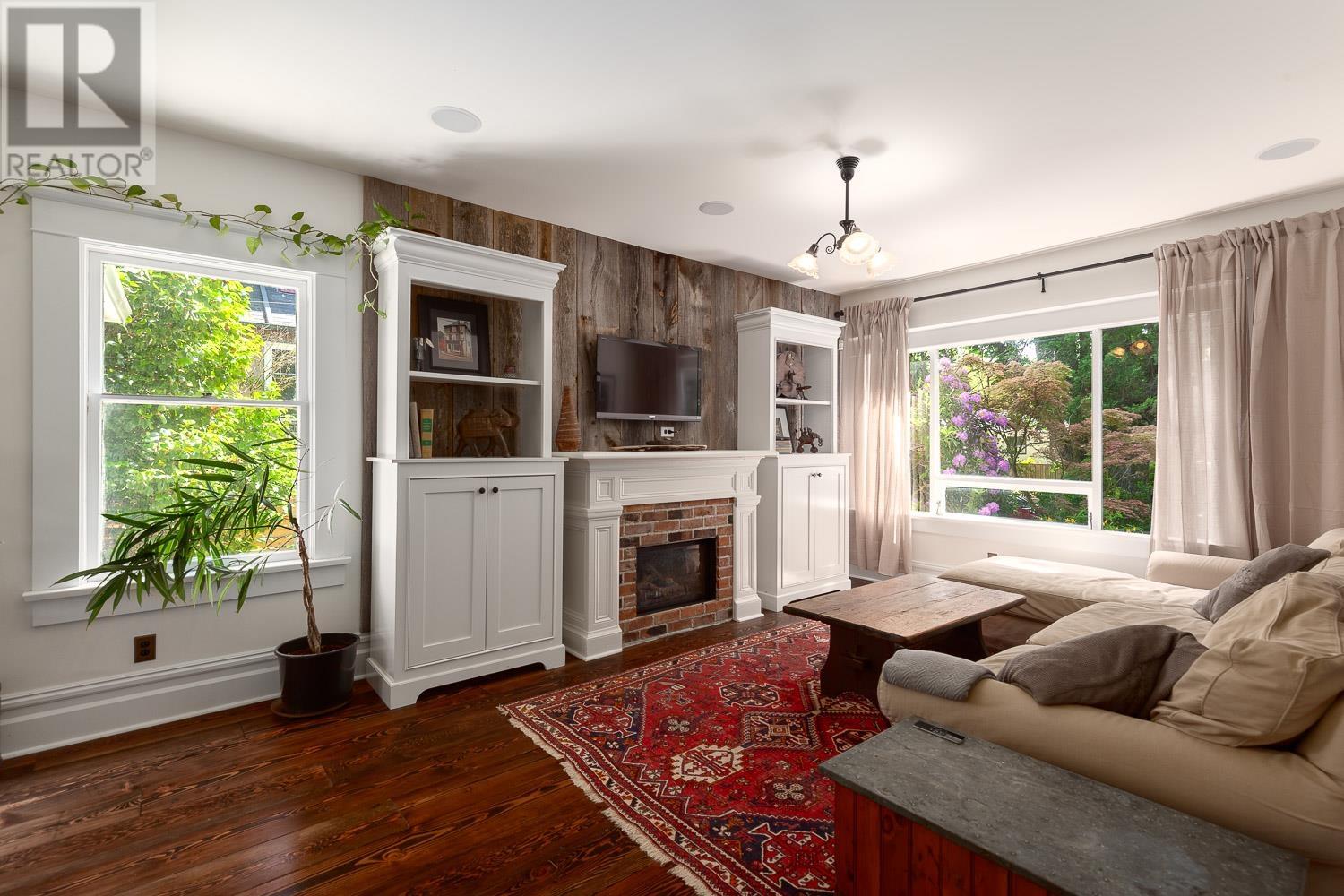 Photo 5 of 1859 Napier Street, Vancouver BC