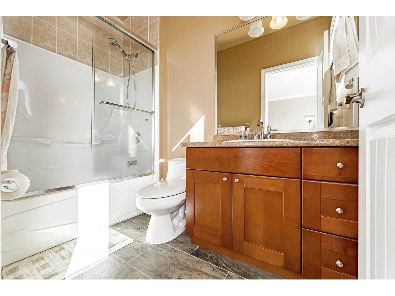 22470 64 AVENUE, Langley