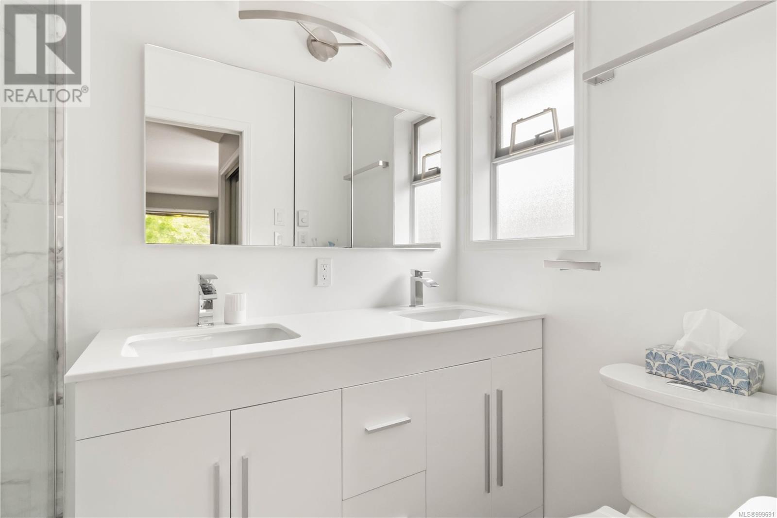  1021 Scottswood Lane, Saanich