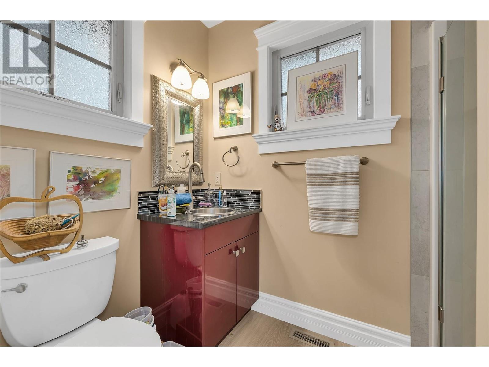  108 Vineyard Way, Vernon