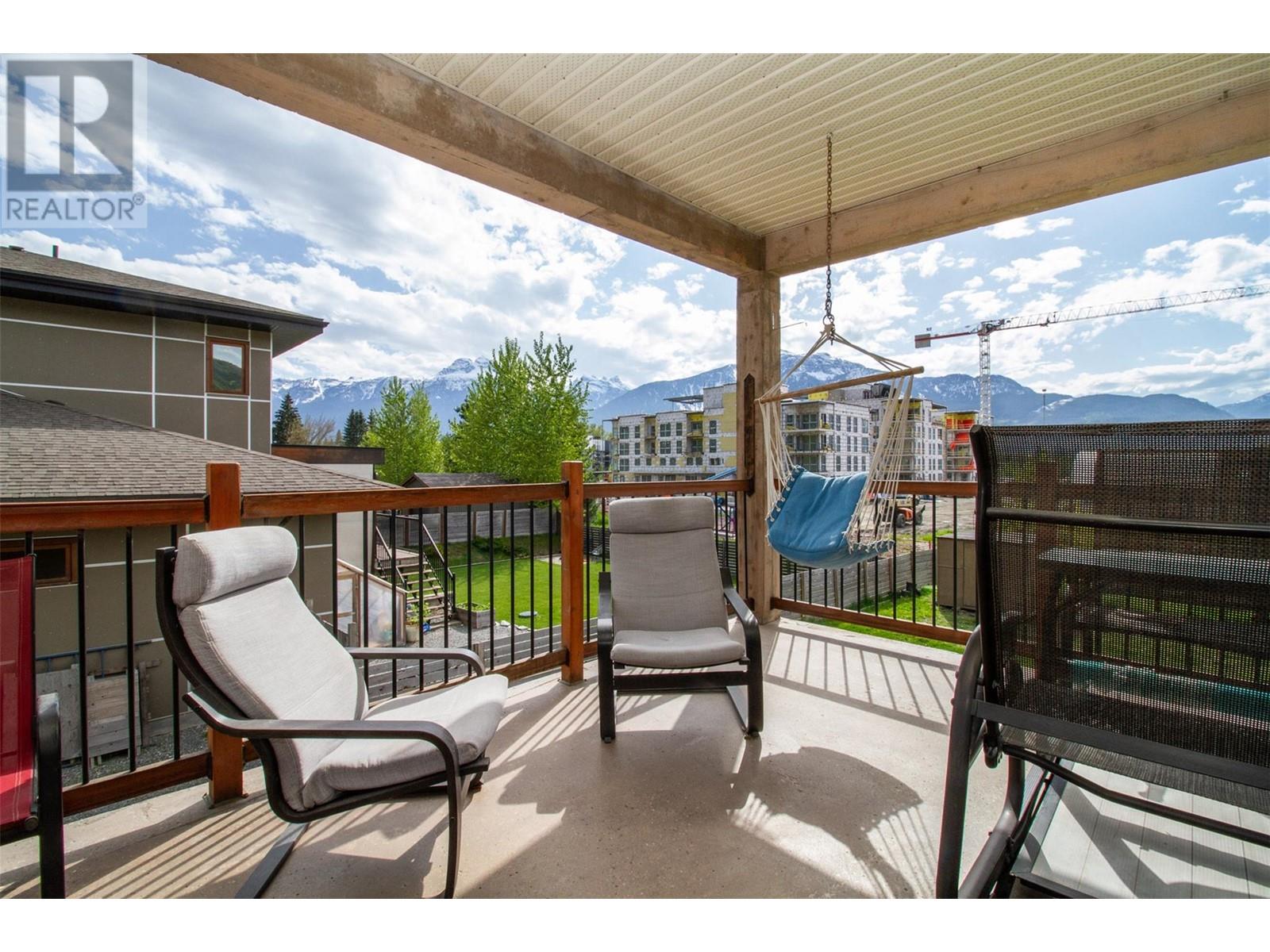 1905 Hay Road, Revelstoke