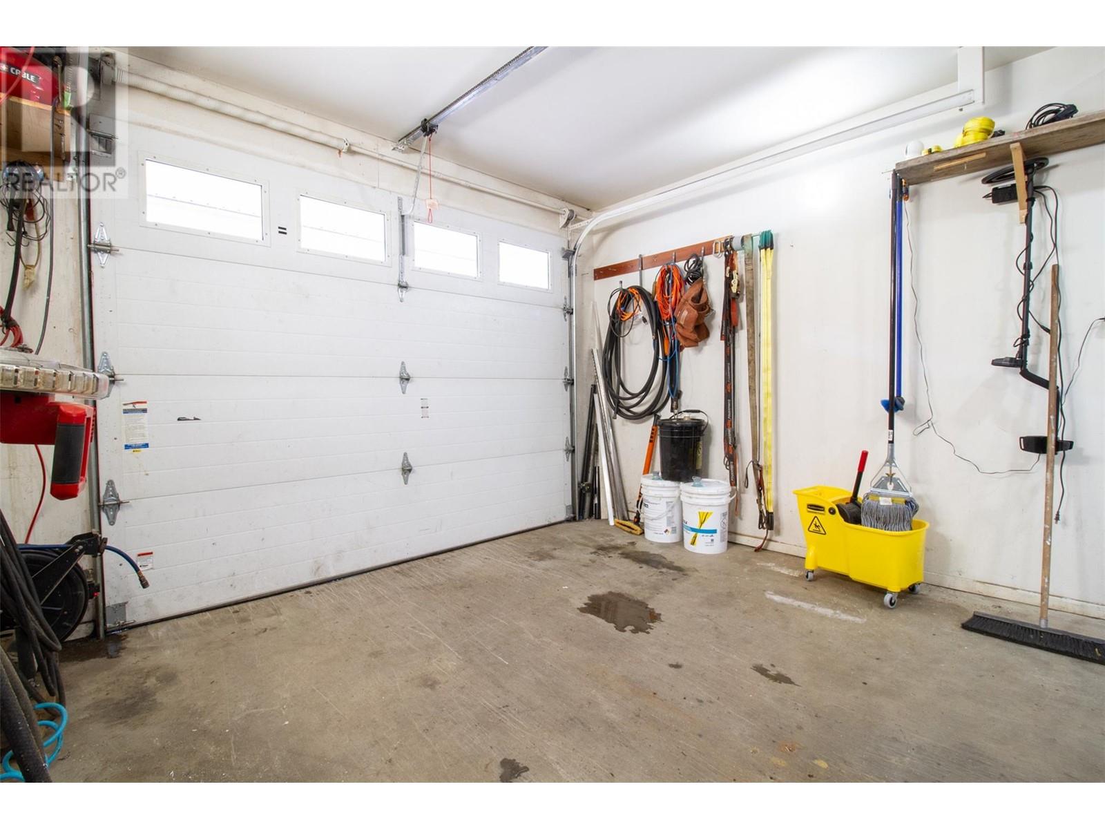 1905 Hay Road, Revelstoke