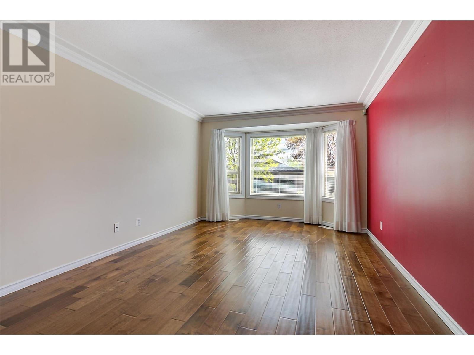 313 595 Yates Road, Kelowna