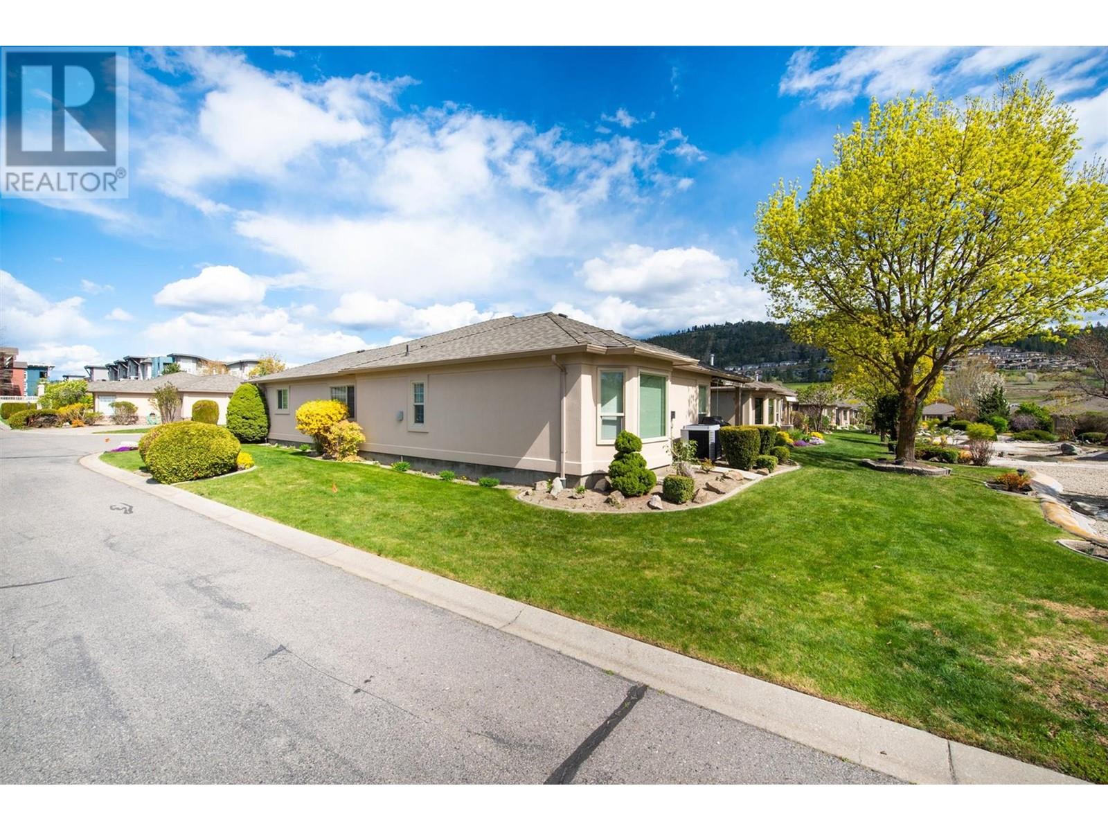 313 595 Yates Road, Kelowna