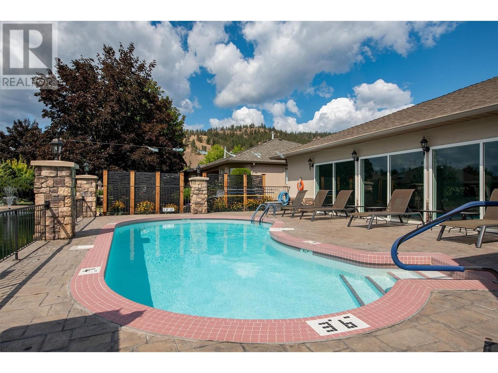 313 595 Yates Road, Kelowna