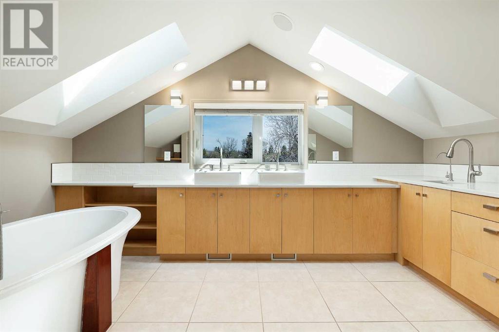 Single Family House for Sale in   Avenue NW Capitol Hill Calgary 