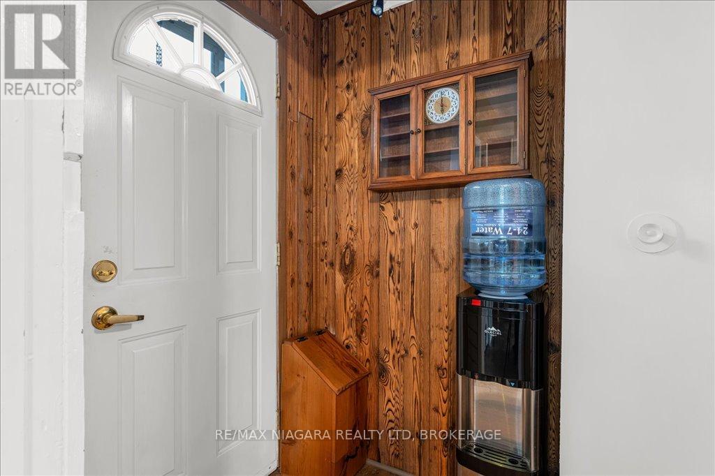 Photo 7 of 53 Turner Crescent, St Catharines ON