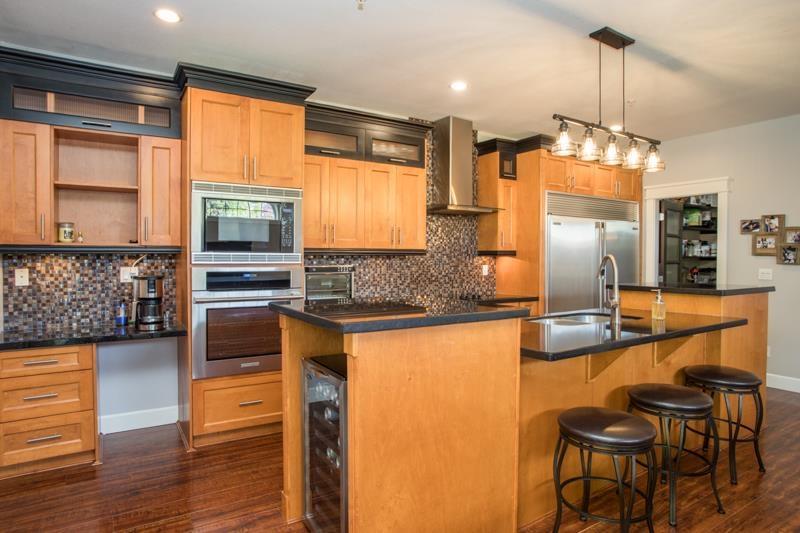 1598 PARKER PLACE, White Rock