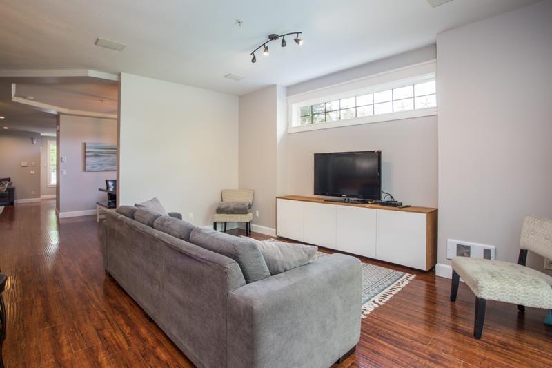 1598 PARKER PLACE, White Rock