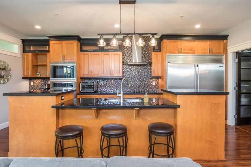 1598 PARKER PLACE, White Rock
