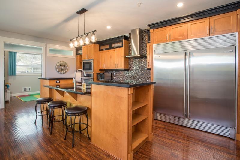 1598 PARKER PLACE, White Rock