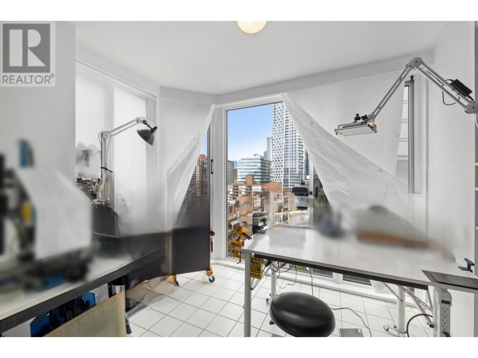 Photo 4 of 1706 888 Pacific Street, Vancouver BC