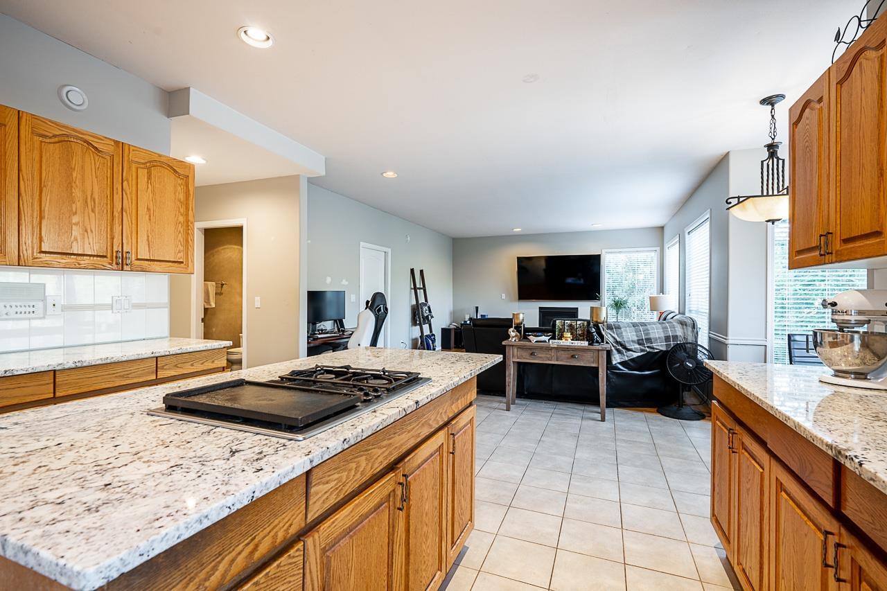 Photo 14 of 4570 Maysfield Crescent, Langley BC