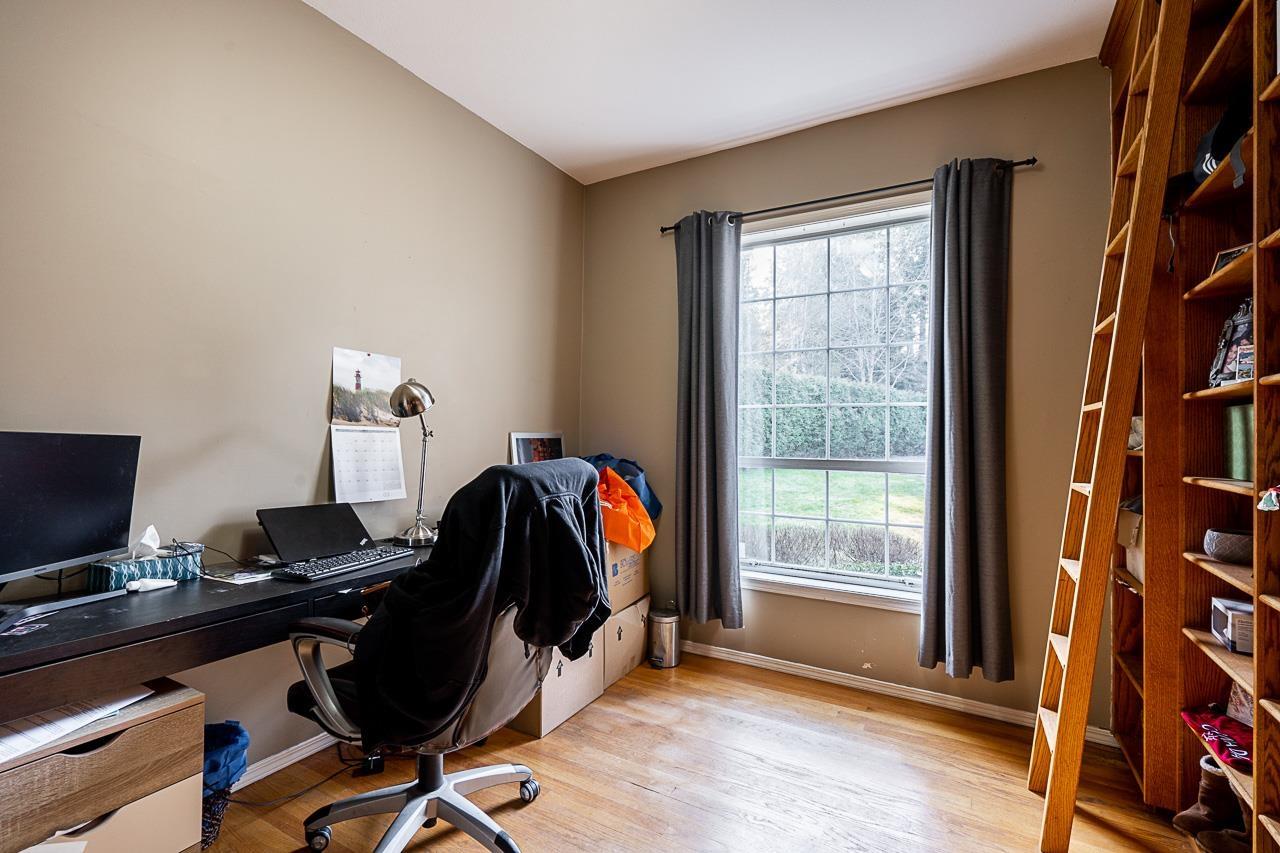 Photo 17 of 4570 Maysfield Crescent, Langley BC
