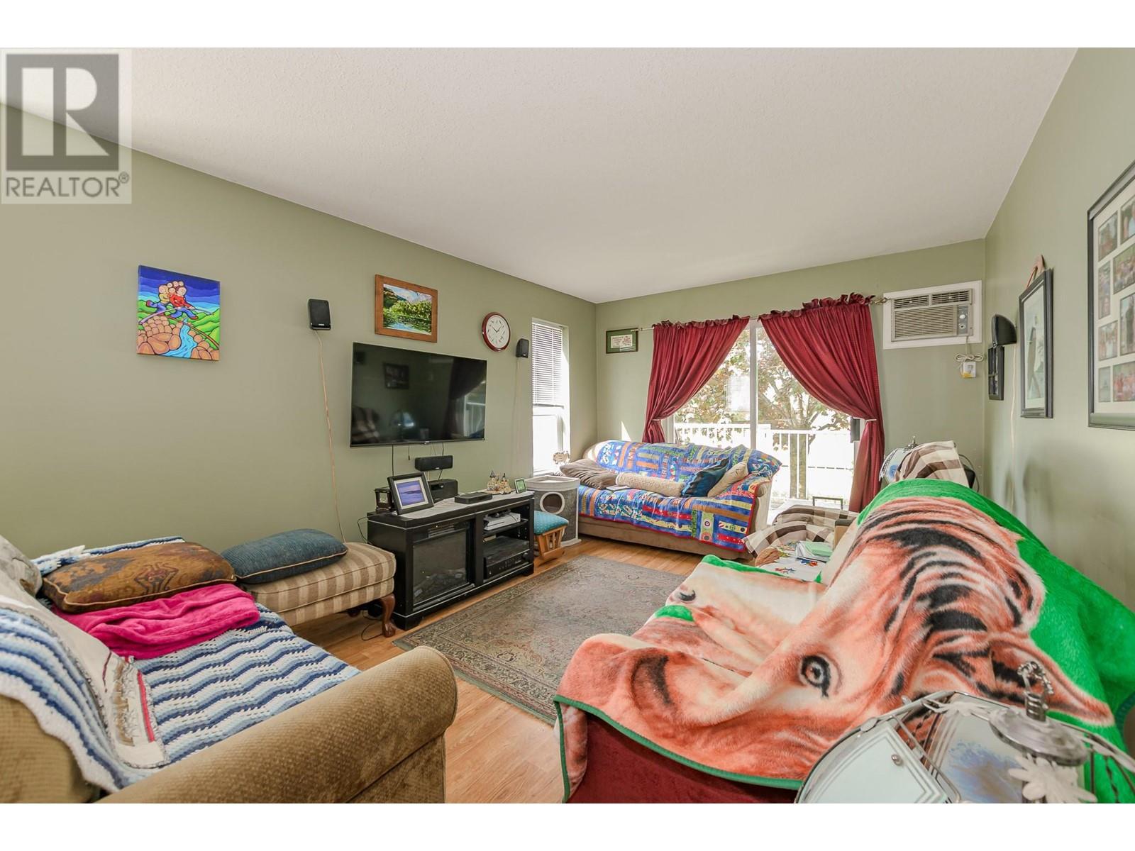 115 831 2 Street Southeast, Salmon Arm
