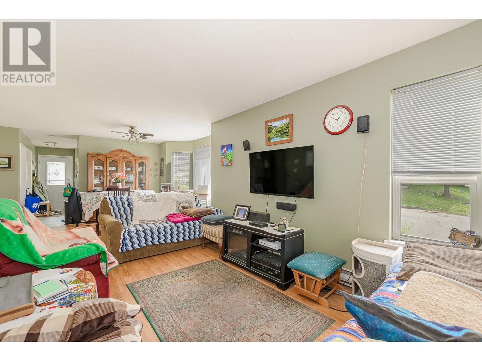 115 831 2 Street Southeast, Salmon Arm