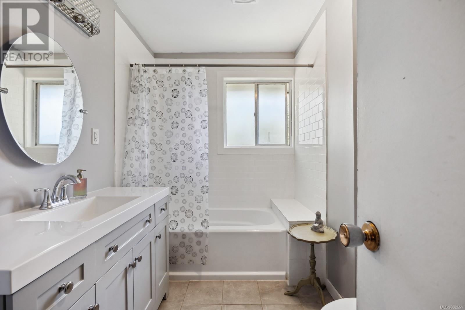 2178 Downey Ave, Comox