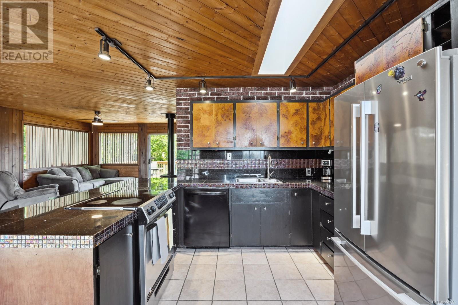 2178 Downey Ave, Comox