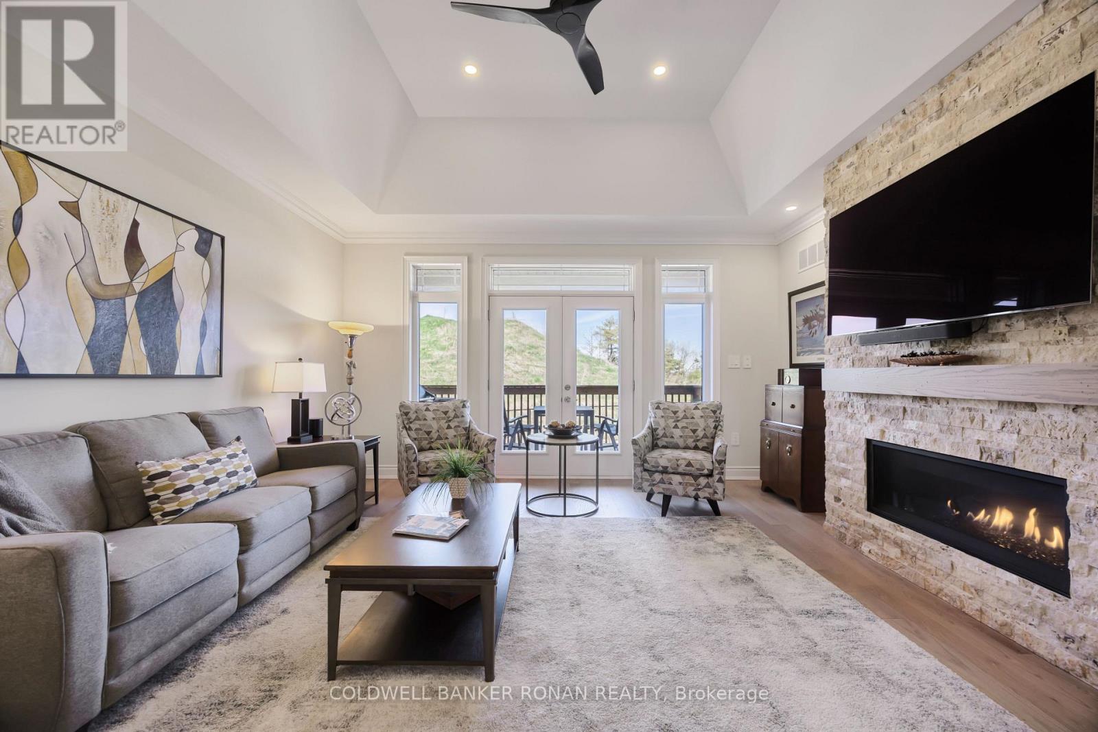 Photo 16 of 20 114 Summerhill Drive, New Tecumseth ON