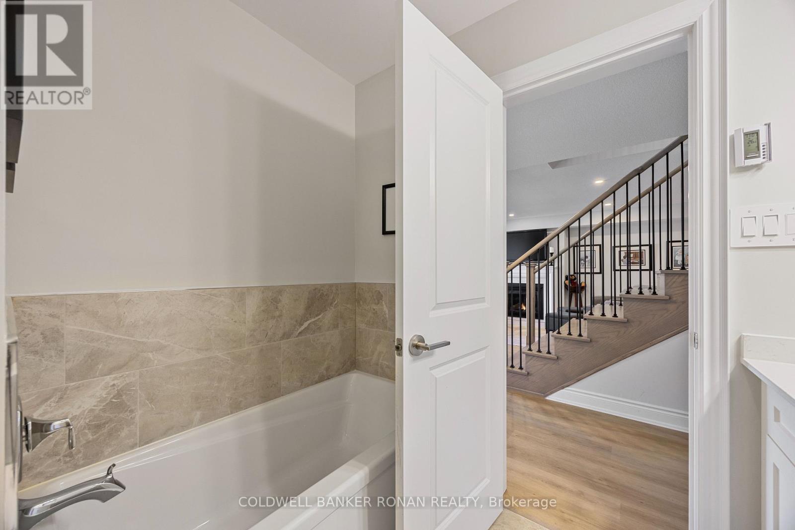 Photo 37 of 20 114 Summerhill Drive, New Tecumseth ON