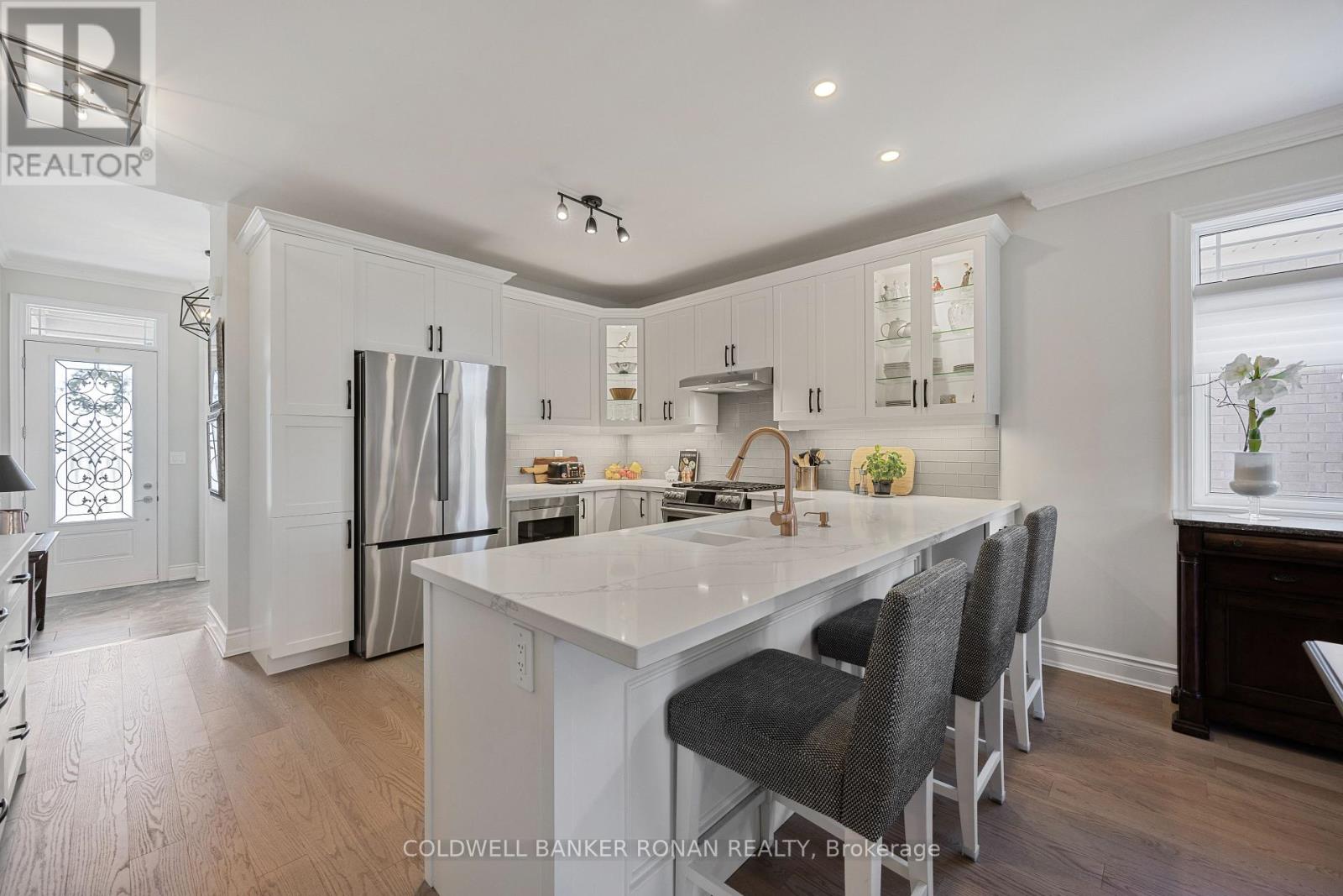Photo 7 of 20 114 Summerhill Drive, New Tecumseth ON
