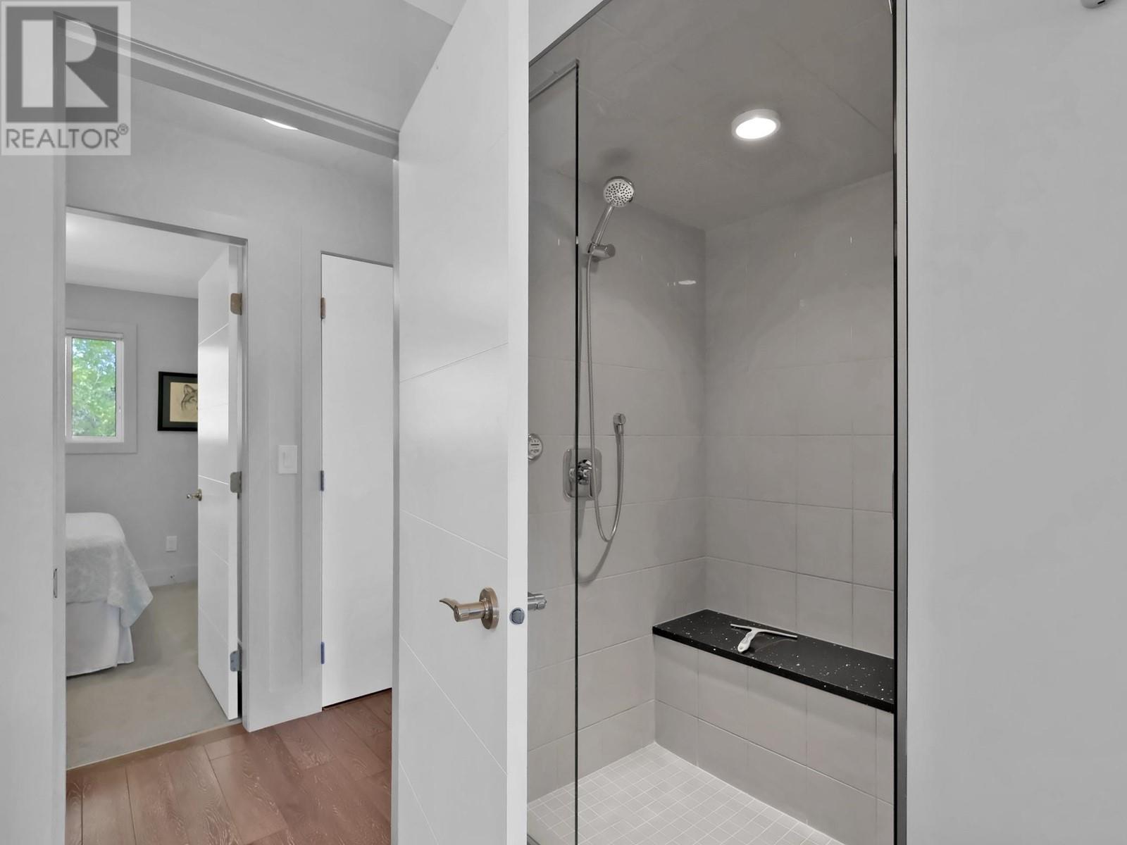  6090 Somerset Avenue, Peachland