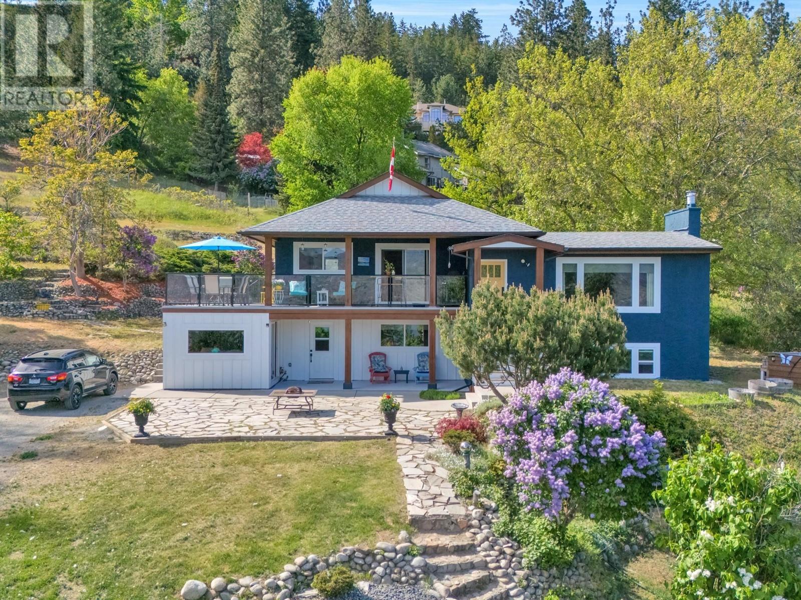  6090 Somerset Avenue, Peachland