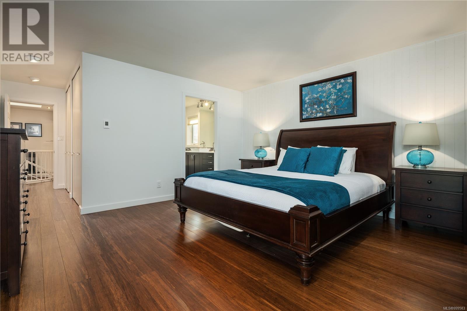 Photo 4 of 5026 Limberis Dr, Ladysmith BC