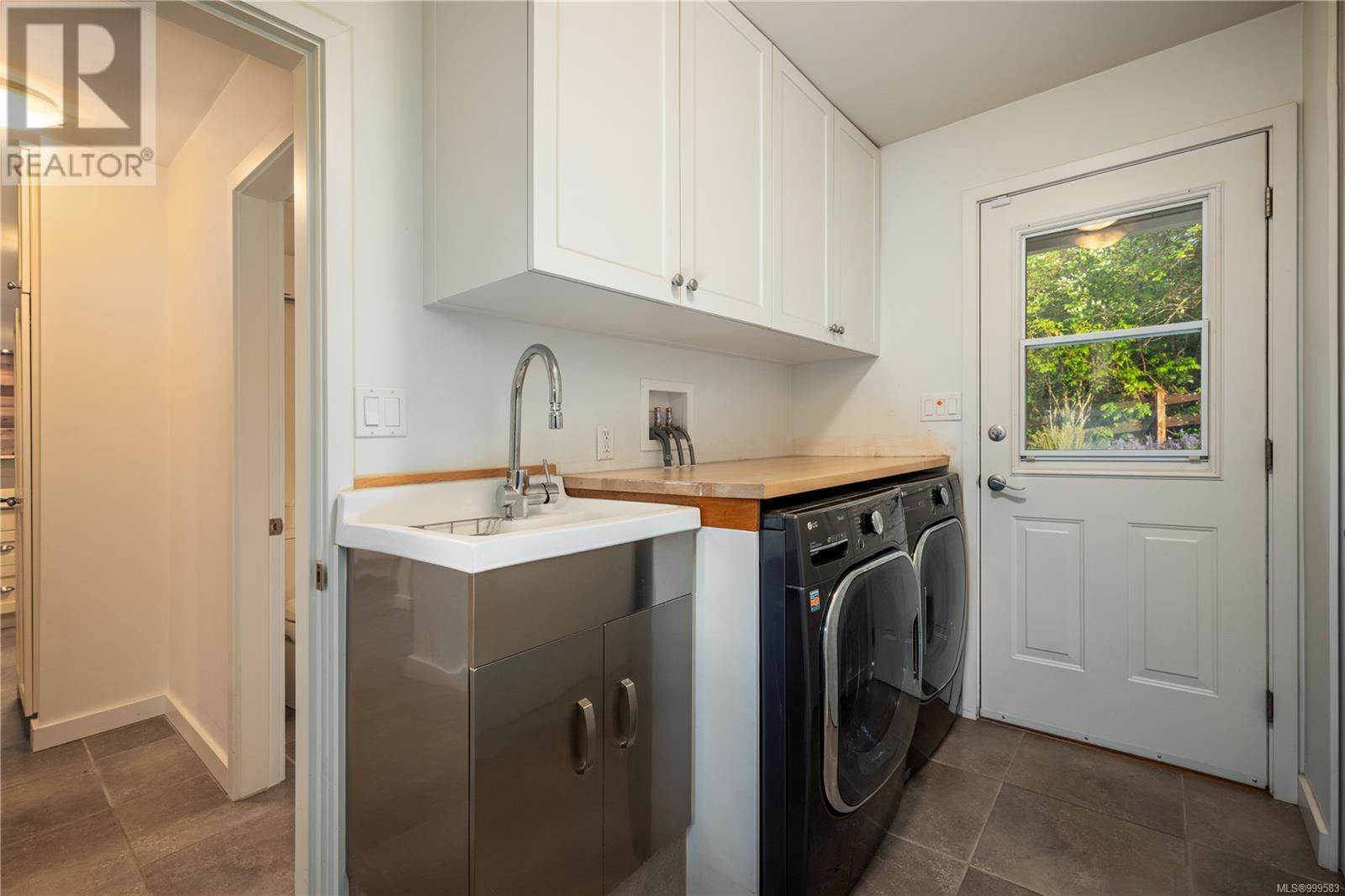 Photo 41 of 5026 Limberis Dr, Ladysmith BC