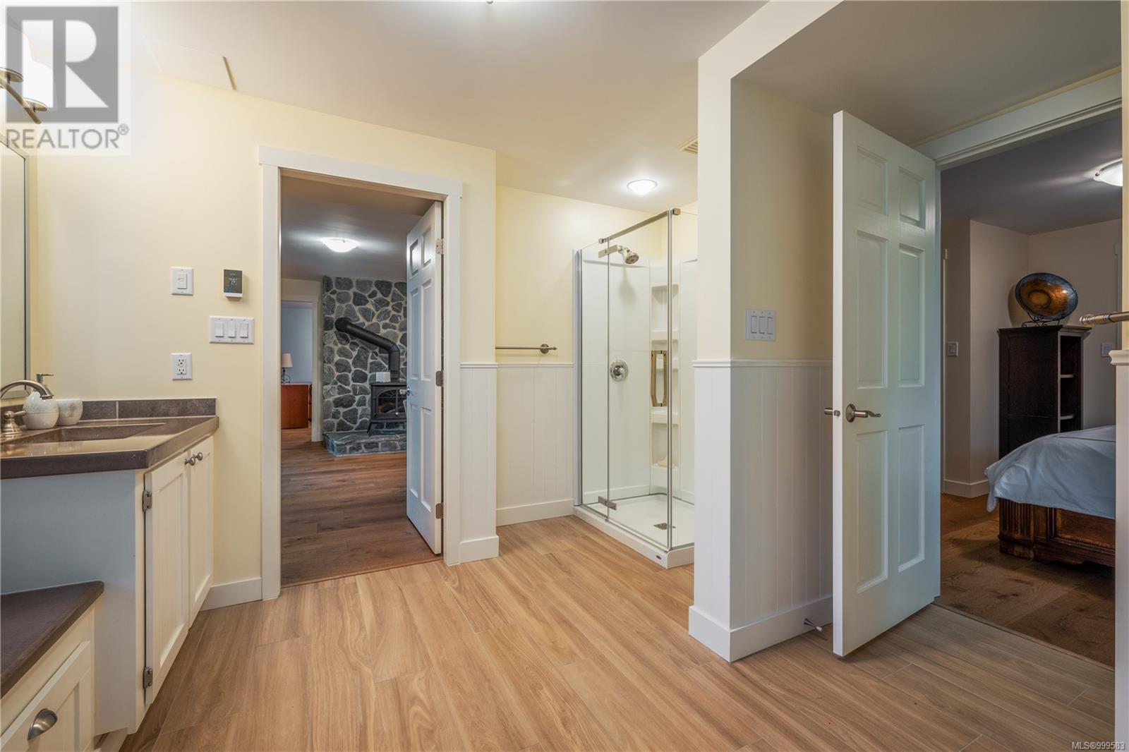 Photo 31 of 5026 Limberis Dr, Ladysmith BC
