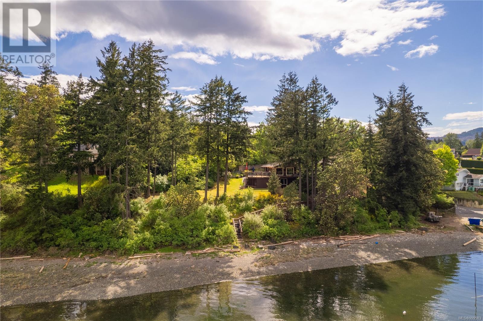 Photo 25 of 5026 Limberis Dr, Ladysmith BC