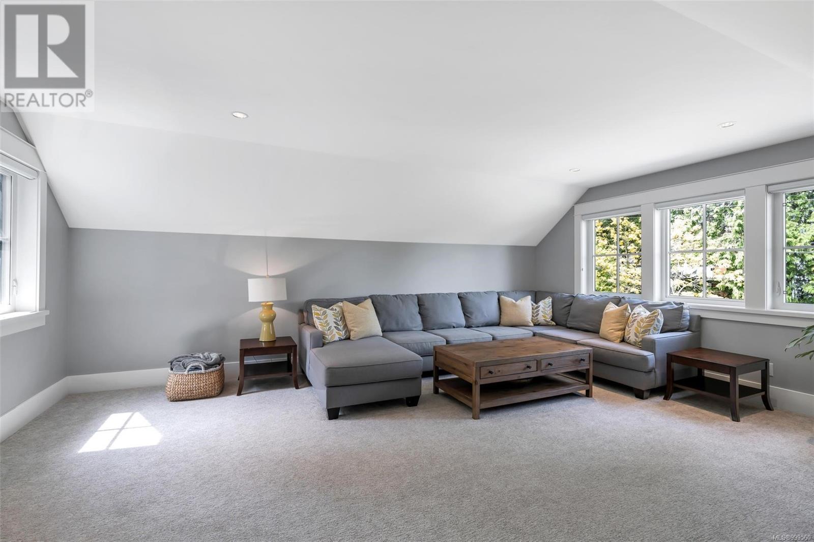  1105 Darcy Lane, Saanich