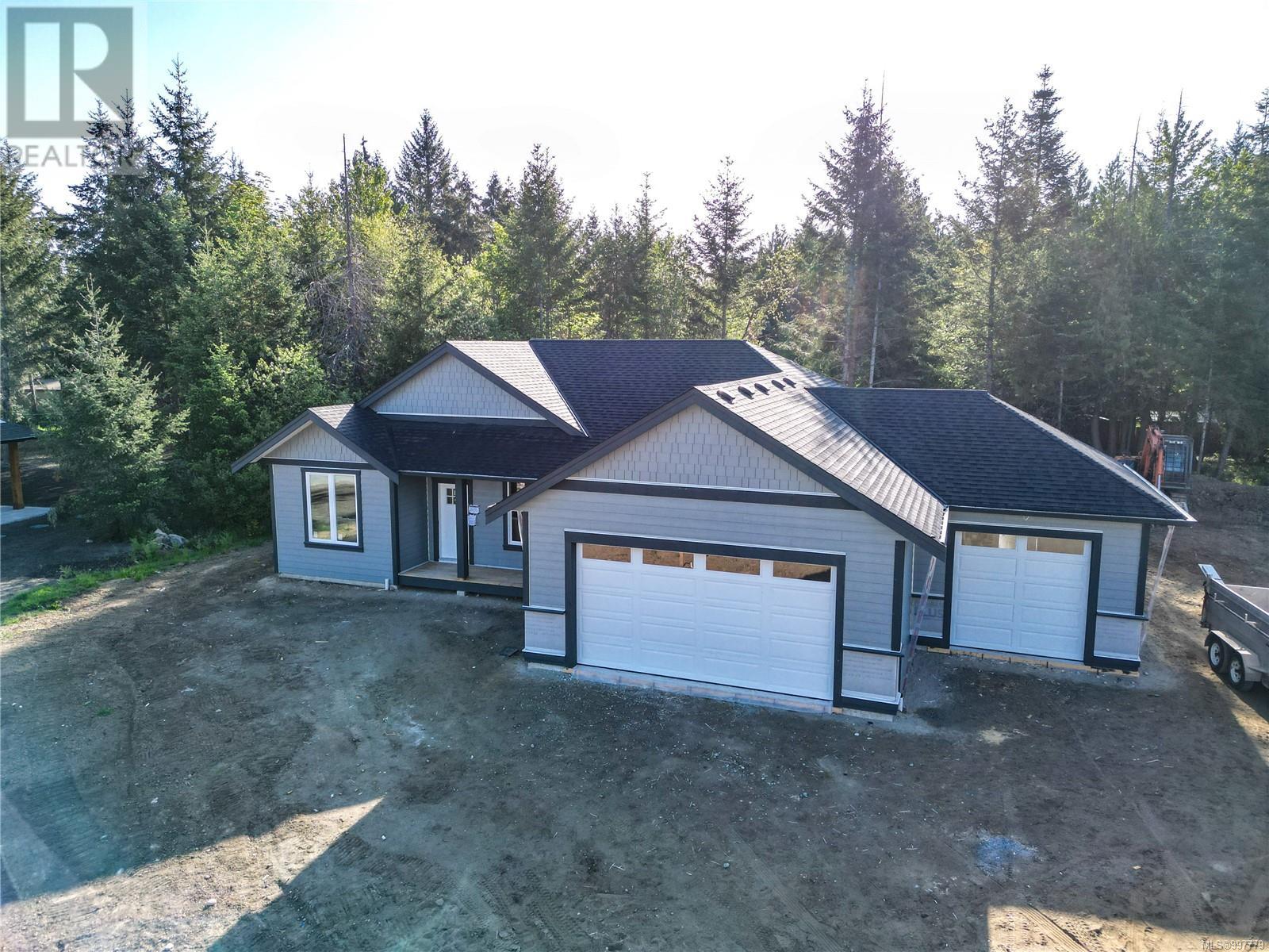 1940 Woobank Rd, Nanaimo