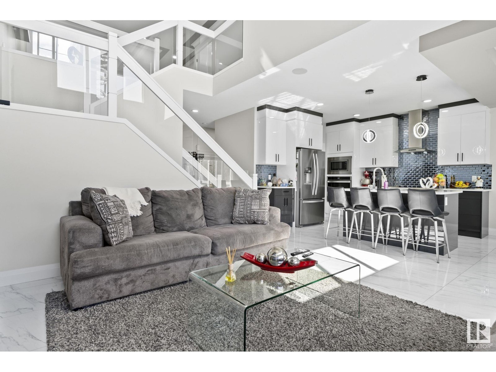 Photo 18 of 6423 175 Av Nw, Edmonton AB