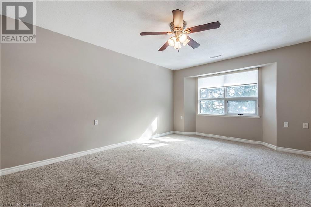 Photo 11 of 25 Szollosy Circle, Hamilton ON