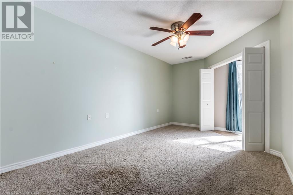 Photo 16 of 25 Szollosy Circle, Hamilton ON
