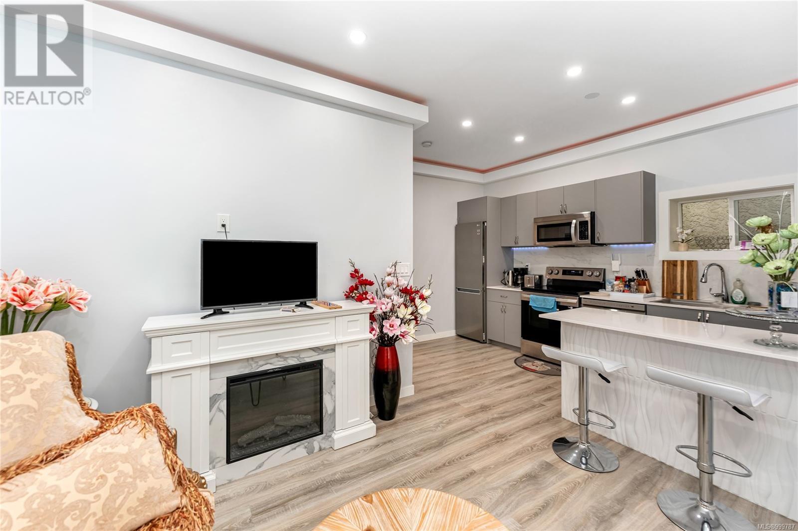 Photo 25 of 3052 Awsworth Rd, Langford BC