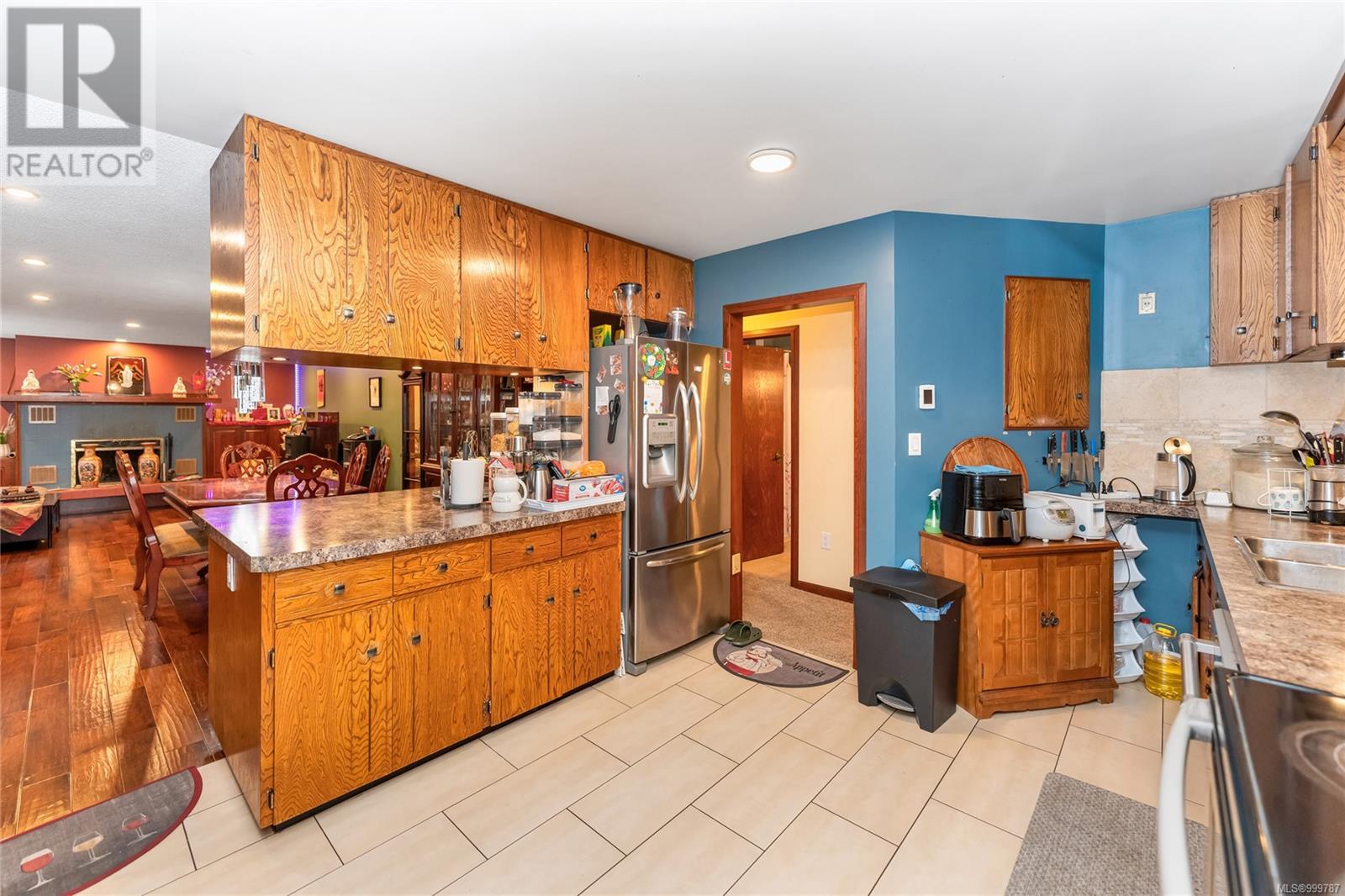Photo 7 of 3052 Awsworth Rd, Langford BC